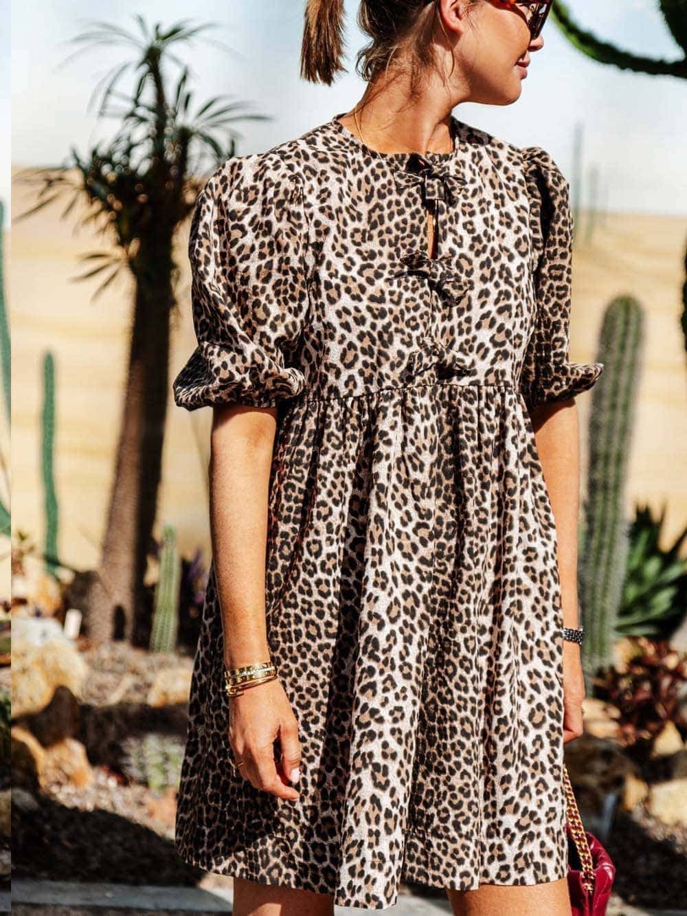 Kleid aus Leopardenfell