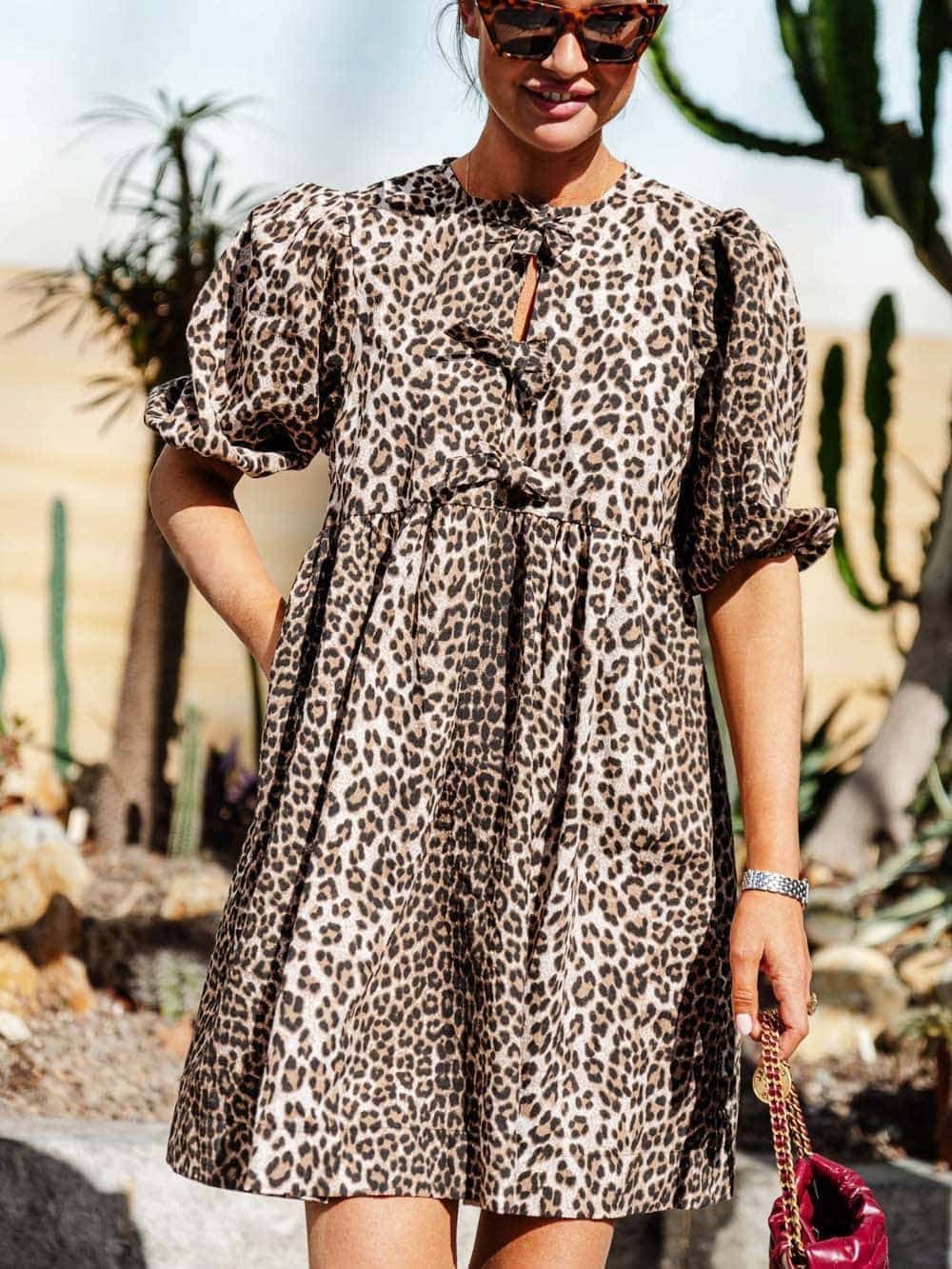 Kleid aus Leopardenfell